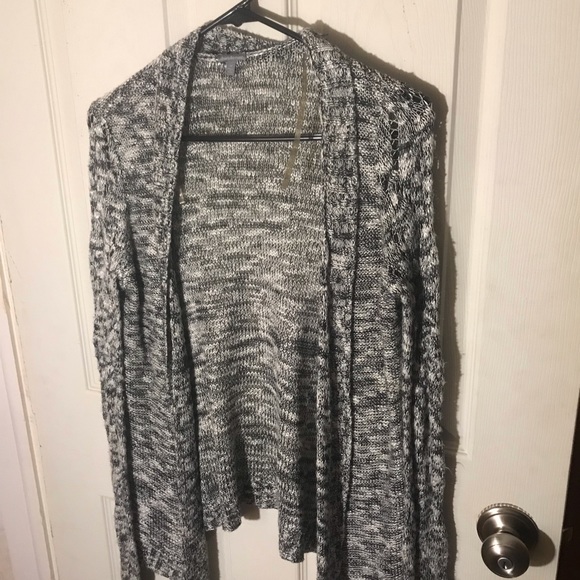 Gray cardigan - Picture 1 of 3